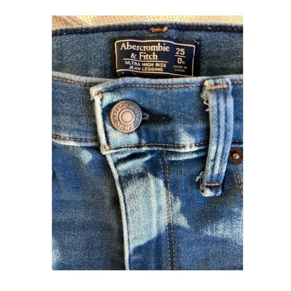 Abercrombie & Fitch Ultra High Rise Jean Legging Size 25 - Picture 7 of 9